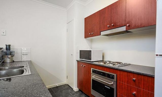 2 Rimfire Walk, VIC 3032