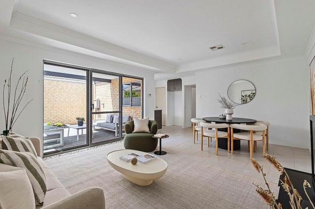 2/11 Aurum Parade, WA 6055