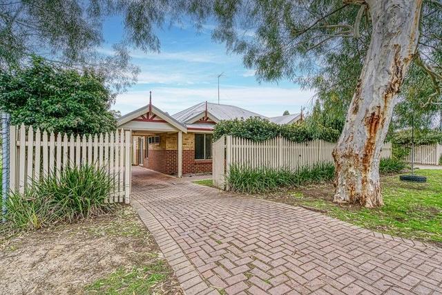 1/32 Holmesdale Road, WA 6056