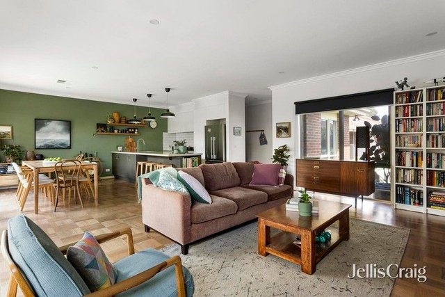 2/69 Darebin Road, VIC 3071