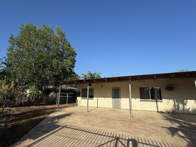 24 Kafcaloudes Crescent, NT 0830