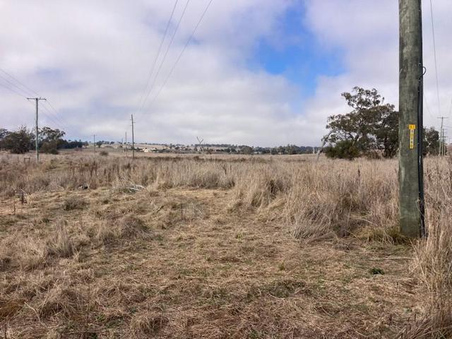 1 , McRae Street, NSW 2329