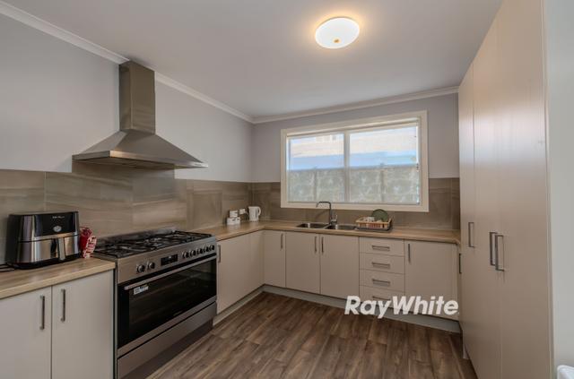 11 Morris Street, VIC 3549