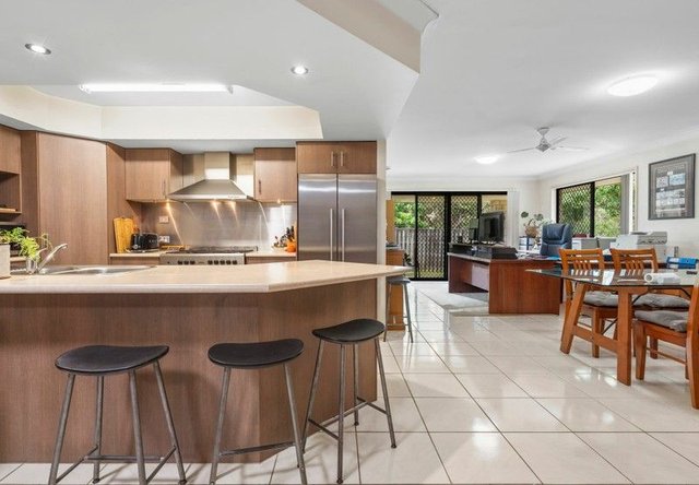 2/5 Peachwood Court, QLD 4226