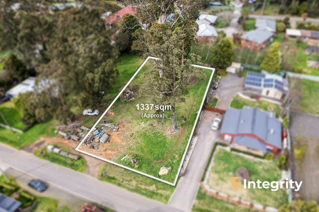 6 Robertson  Road, VIC 3763