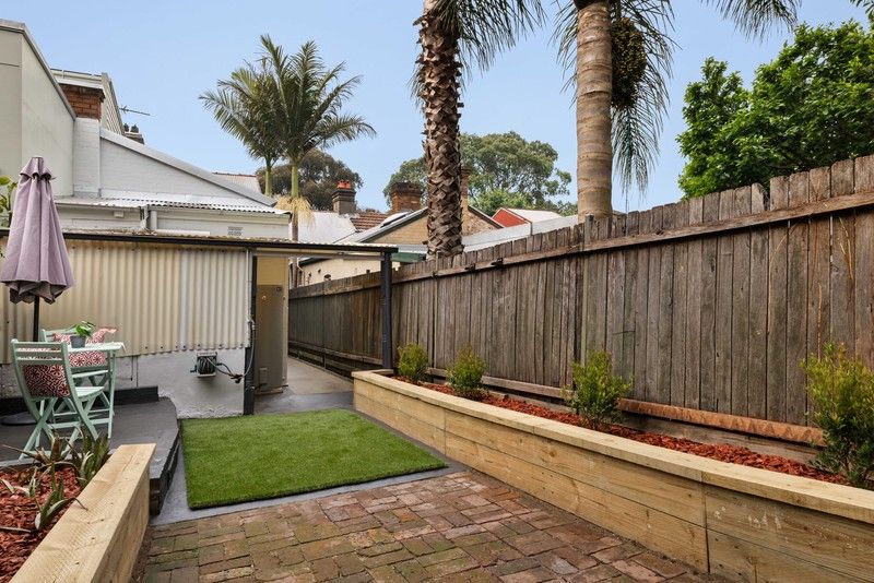 https://images.allhomes.com.au/property/photo/6f84ccde5d43393b1e7d70c79856ebd6_hd.jpg