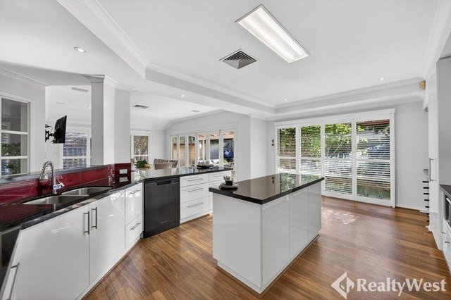 20B Westland Place, WA 6152