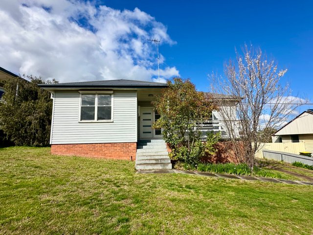 12 Florence Street, NSW 2594