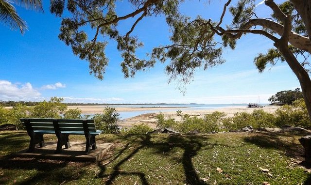 8 Armitage Drive, QLD 4740