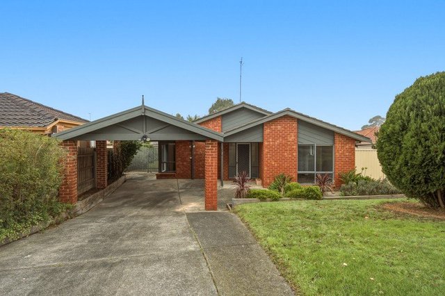 63 Ravensthorpe Crescent, VIC 3805