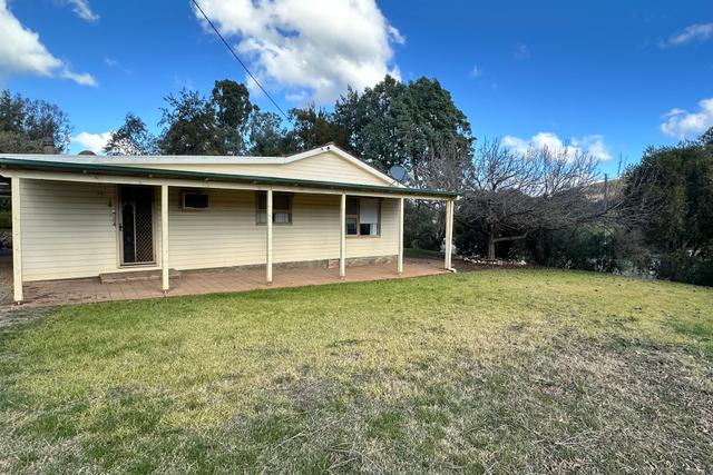 28 Parkes Street, NSW 2590