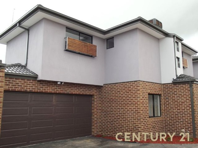 2/53 Kirkham Road, VIC 3175