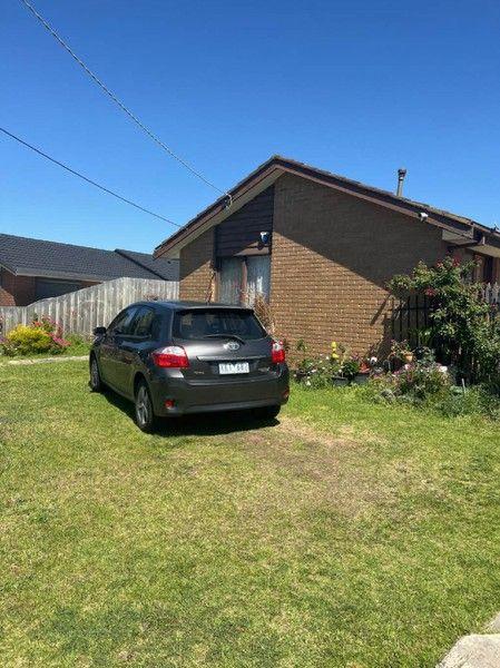 43 Fairfax Circuit, VIC 3021