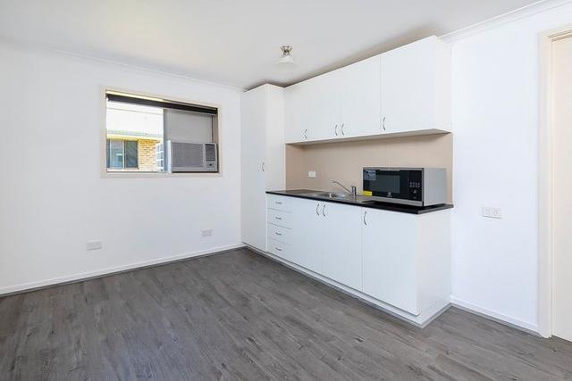 1/8 Thompson Street, QLD 4508