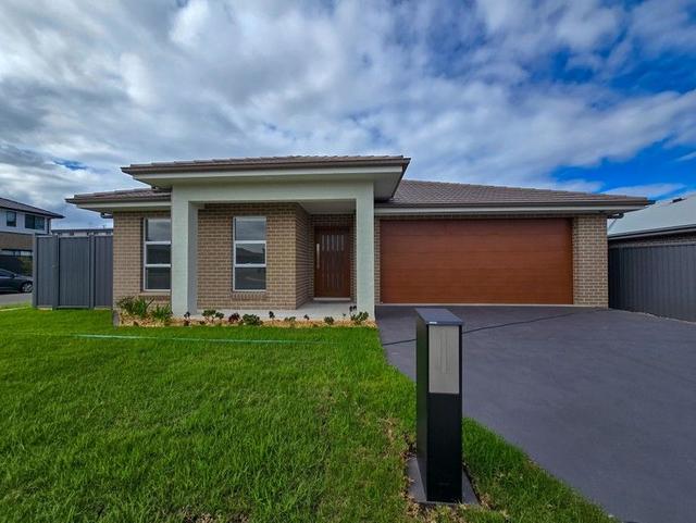 17 Softwood Street, NSW 2570