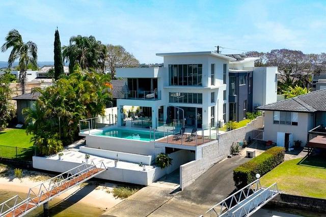 8 Binda Place, QLD 4217