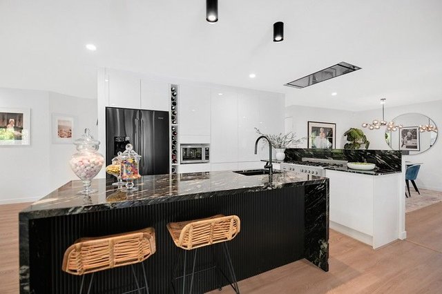 10 Cutwater Close, QLD 4226