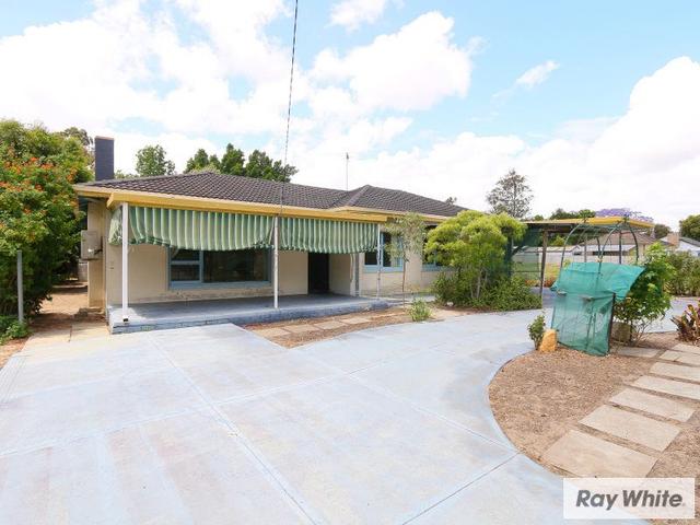 452 Railway Parade, WA 6107