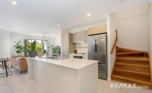 3/2 Lakes Entrance Drive, QLD 4300