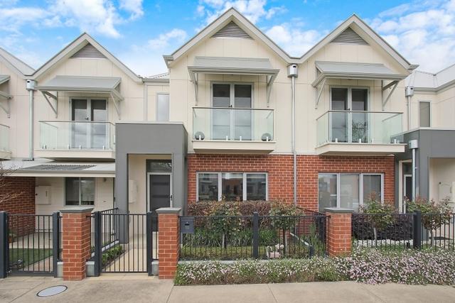 16 Elmwood Circuit, VIC 3690