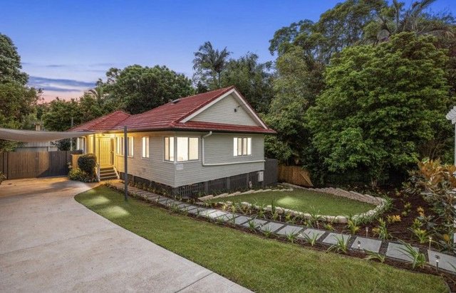 64 Salkeld Street, QLD 4121