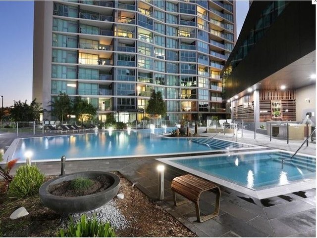 11305/8 Harbour Road, QLD 4007