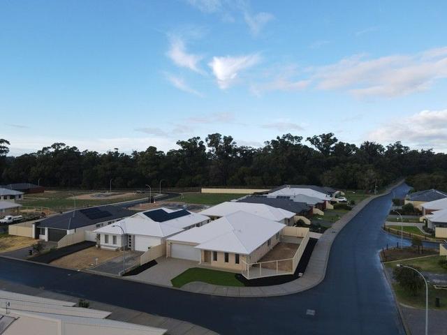 2 Lingard Loop, WA 6230