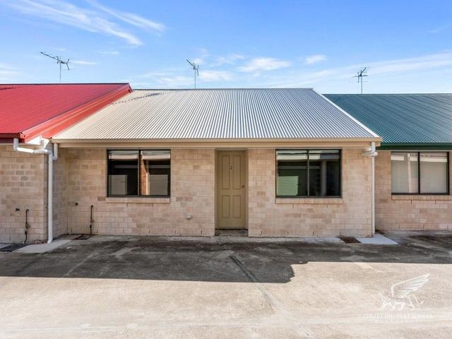 2/8 Railway Pde, QLD 4510