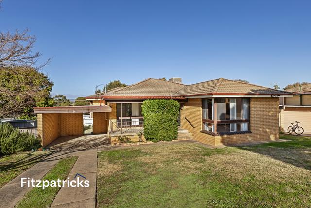 24 Fairbairn Crescent, NSW 2650