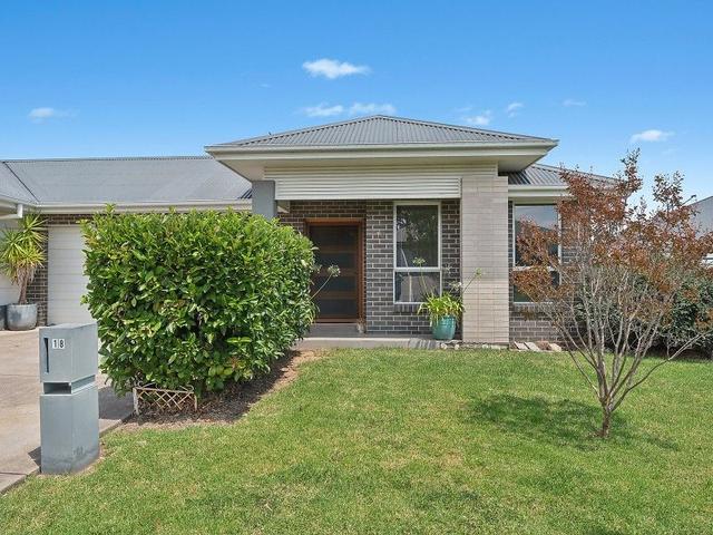 18 Dunphy Crescent, NSW 2850