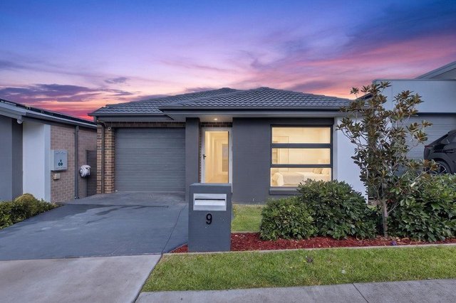 9 Hedge Street, NSW 2570