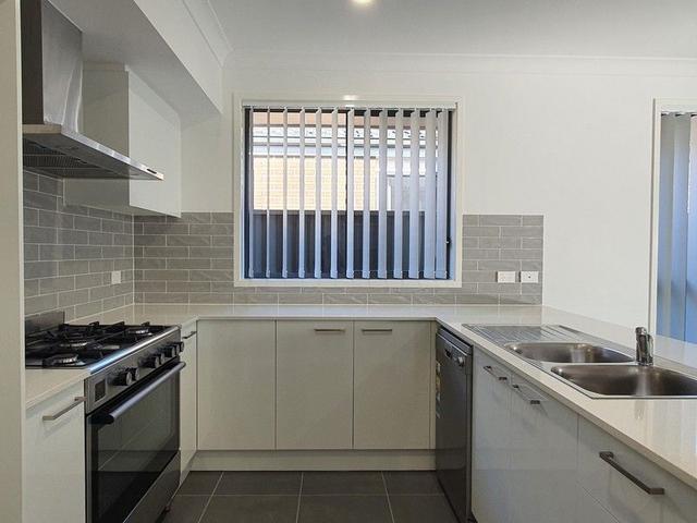 26 Limestone Avenue, NSW 2570