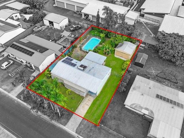 12 Tracey Close, QLD 4868