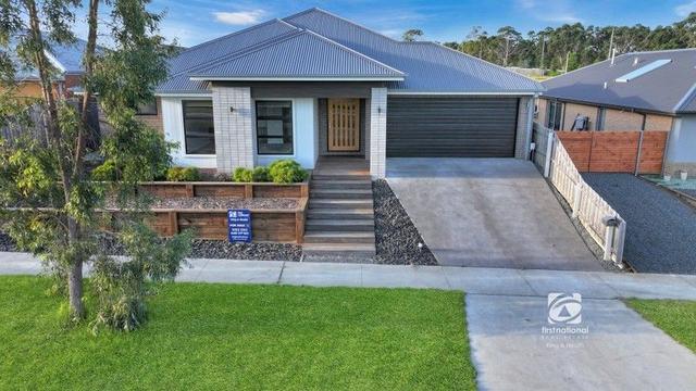8 Lomandra Boulevard, VIC 3875
