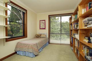 Bed 2 (2004-10-13)
