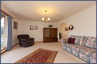 Lounge Room (2011-05-16)