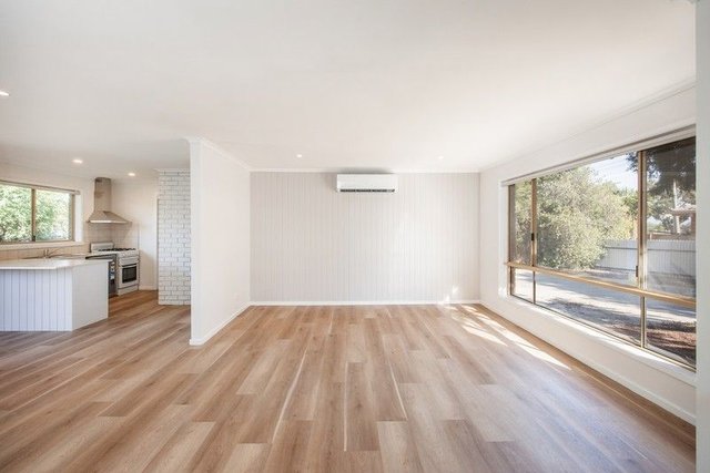 1/3 Glendaloch Court, NSW 2641