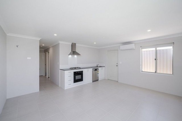 32B Navajo Road, WA 6176