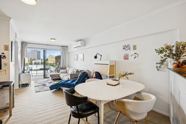 20/2 Outram Street, WA 6005