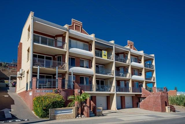 10/3 Sanford Street, WA 6530