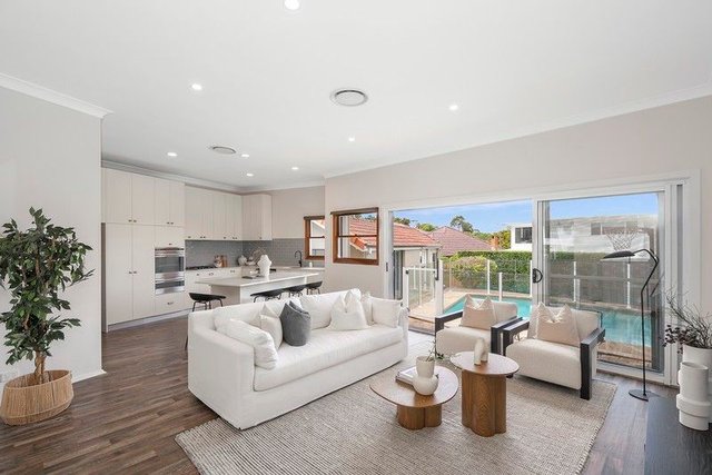 5 Pelican Street, NSW 2111