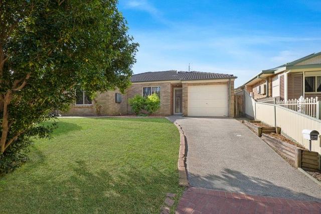 5 Loch Close, NSW 2262