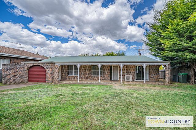 1 Stewart Crescent, NSW 2350