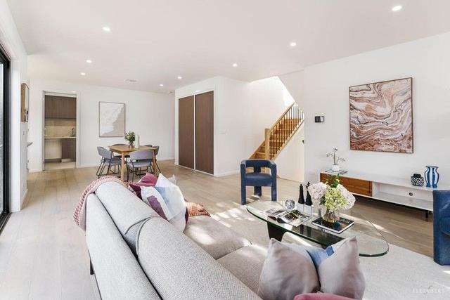 24 Runnymede Street, VIC 3109