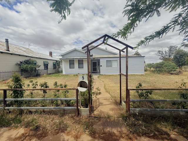 5 Weedallion Street Bribbaree Via, NSW 2594