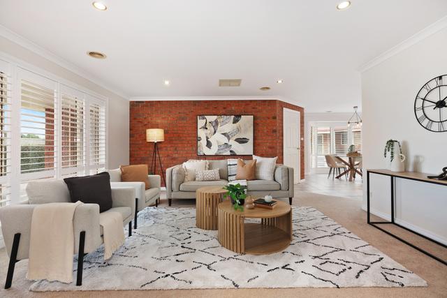 13 Buckmaster Crescent, ACT 2615
