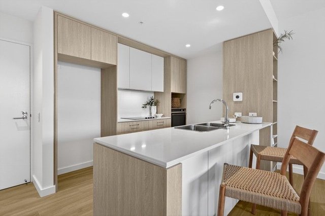 A210/1 Grasstree Court, QLD 4567