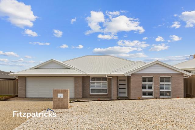 4 Lee Way, NSW 2650