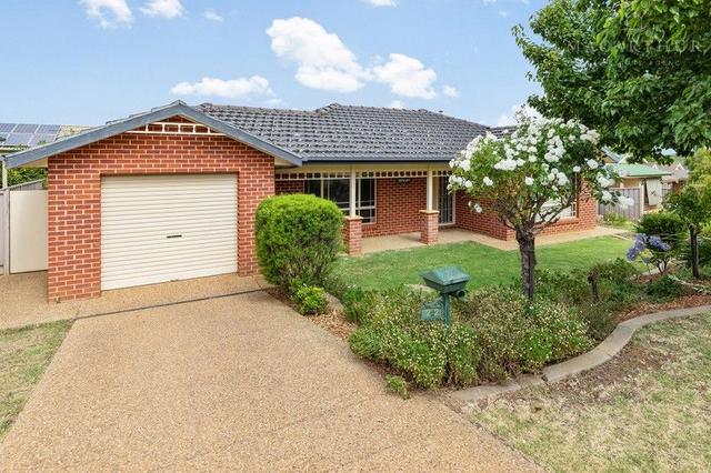 2/2 Lachlan Place, NSW 2650