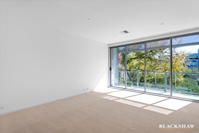 24/28 Canberra Avenue, ACT 2603